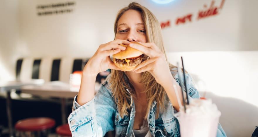 5 Easy Ways To Save On Dining Out